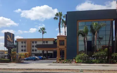 Quality Inn & Suites Los Angeles Airport - Stadium District