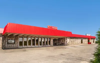 Econo Lodge Inn & Suites Brookings