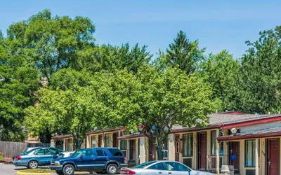 Rodeway Inn Auburn Hills - Detroit