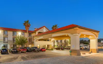 Best Western Plus John Jay Inn & Suites