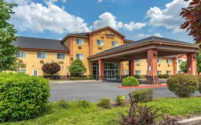Comfort Suites Salem