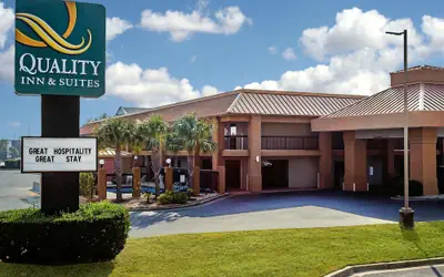 Quality Inn & Suites near Robins Air Force Base