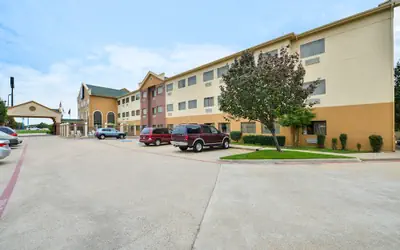 Quality Inn & Suites Waco North