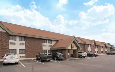 Super 8 by Wyndham St. Cloud