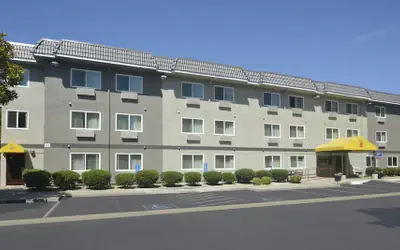 Super 8 by Wyndham Chico