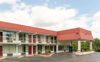 Super 8 by Wyndham Kingsport /I-81