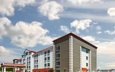 Holiday Inn Express Hotel & Suites Dallas Lewisville by IHG