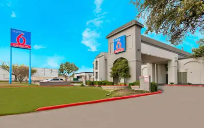 Studio 6 San Antonio, TX - Airport