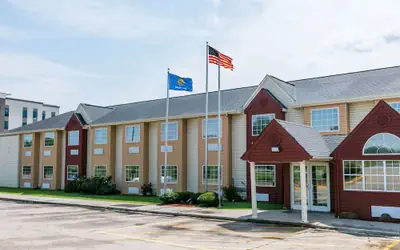 Days Inn & Suites by Wyndham Pryor