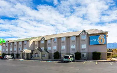Motel 6 Bernalillo, NM