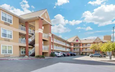 Studio 6 Suites Fresno North CA