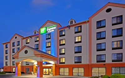 Holiday Inn Express Hotel & Suites Meadowlands Area by IHG