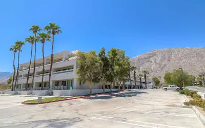 Motel 6 Palm Springs, CA - Downtown