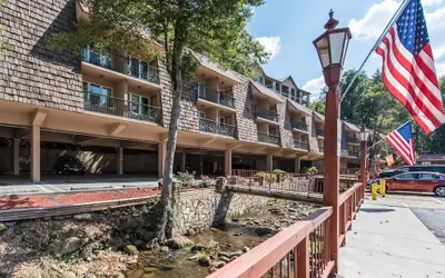 Quality Inn Creekside - Downtown Gatlinburg