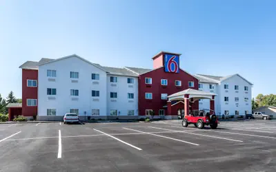 Motel 6 Indianapolis, IN - Southport