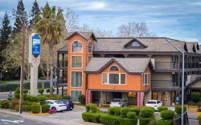 Executive Inn and Suites