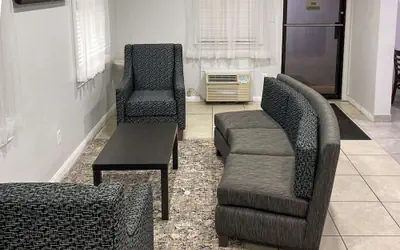 Quality Inn & Suites Columbus West