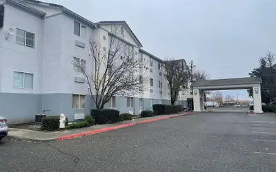 Harvest Inn, Dixon/ UC Davis.