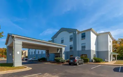 Super 8 by Wyndham La Grange KY