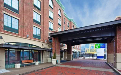Holiday Inn Express Hotel & Suites Pittsburgh-South Side by IHG