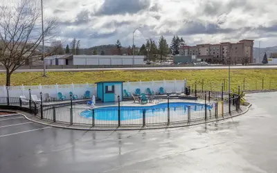 Rosewood Inn and Suites