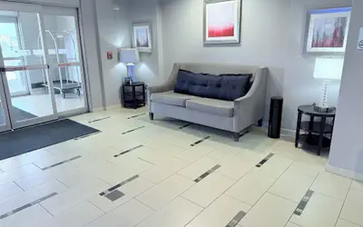 Holiday Inn Express & Suites Bonham by IHG