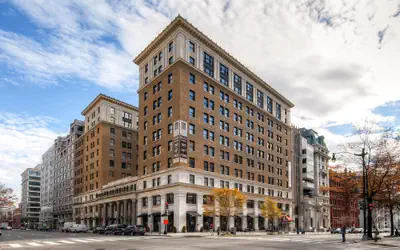 Global Luxury Suites at The White House
