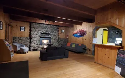 The Mammoth Inn