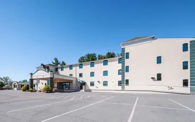 Rodeway Inn & Suites Charles Town