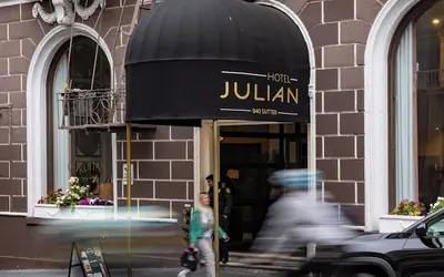 Hotel Julian