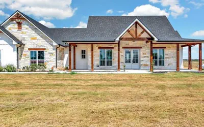 New Luxury Texas Farmhouse