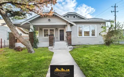 Bold Bright 4br/3.5full Baths Near Riverwalk Dtown