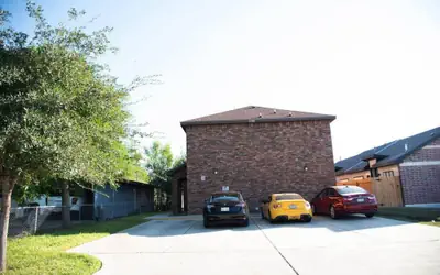 3BD 2BT Town Suite Minutes Away Medical Center