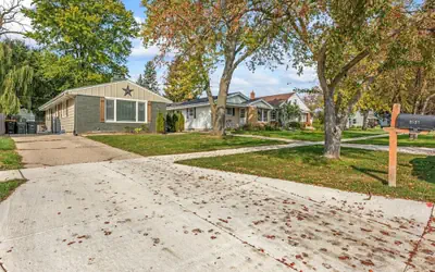 Brew City Game Room Fenced Yard Sleeps 13