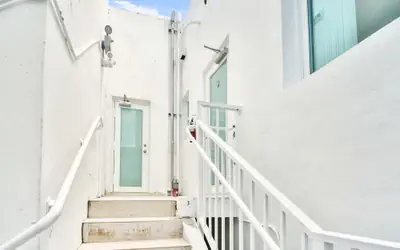 West Deco Boutique Apartments