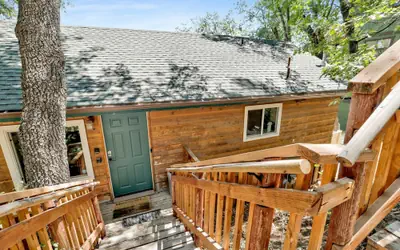 Black OAK Cabin #1977