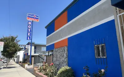 Cloud 9 Inn - El Cielo Inn