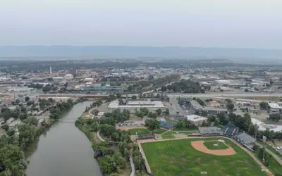 Riverside Hotel & Conference Center