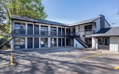 The Local Motel & Shops