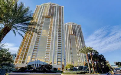Classic Suite Signature Resort Pool View
