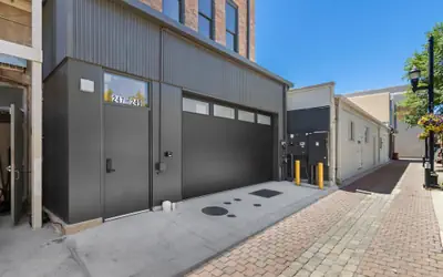 New! Modern Scandinavian Loft in Old Town Square