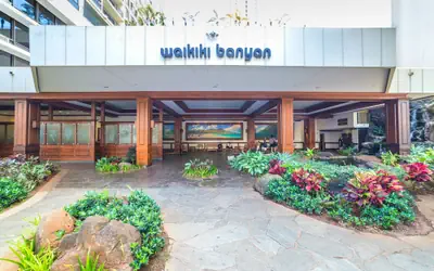 High Floor Mountain View Condo with 2 Beds and Parking
