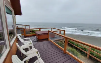 Oceanfront Cabin 6 w Jacuzzi Awe-inspiring View