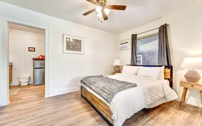 Stunning House In Convenient Location N Downtown