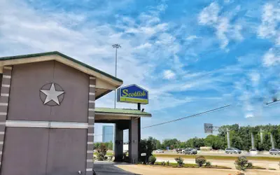 Scottish Inns & Suites Shenandoah Woodlands Mall