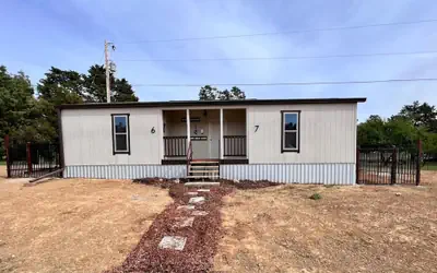 Daze Off - Pet Friendly Suite 1 Bedroom Hotel Room by The Lodges at Fossil Creek