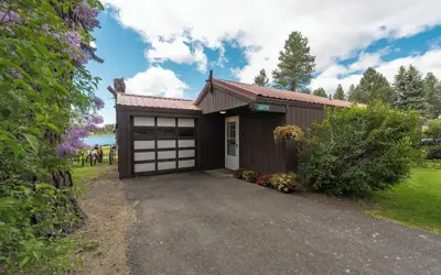 Historic  Gilchrist Waterfront Resort