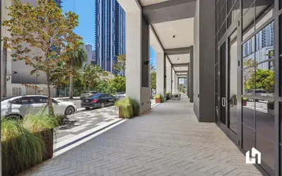 Stylish Apartments with Partial Ocean Views in Downtown