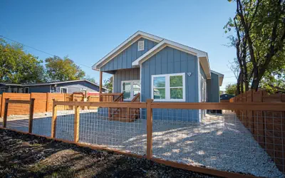 Stylish 3br/2ba Urban Retreat Near Lively Downtown