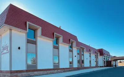 Red Rock Hotel & Suites